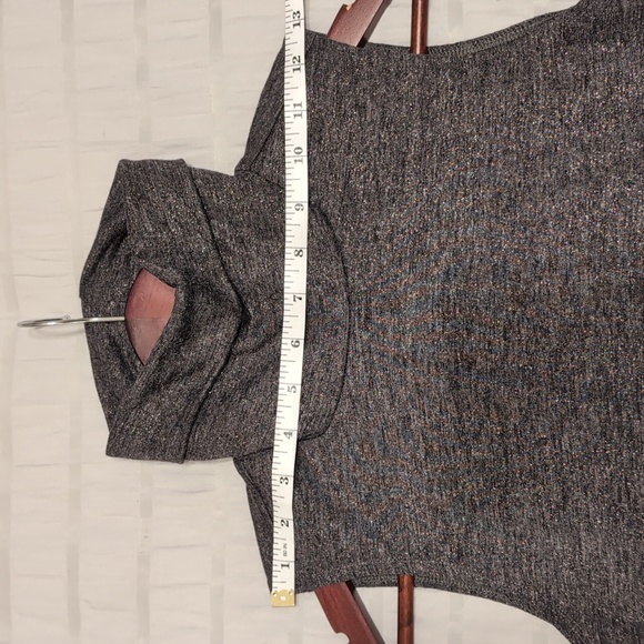 XS Old Navy Sleeveless Turtleneck Dress - Picture 8 of 10
